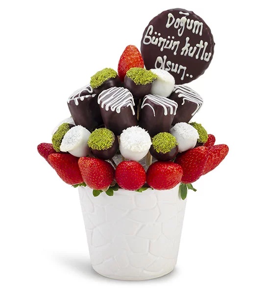 Doğum Günü Mesajlı Çilek Kek Buketi Aranjmanı