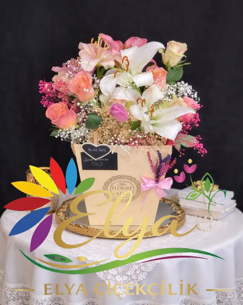 Premium Lilyum ve Gül Aranjmanı: Zarafet ve Kokunun Senfonisi - Diyarbakır Çiçek Gönder