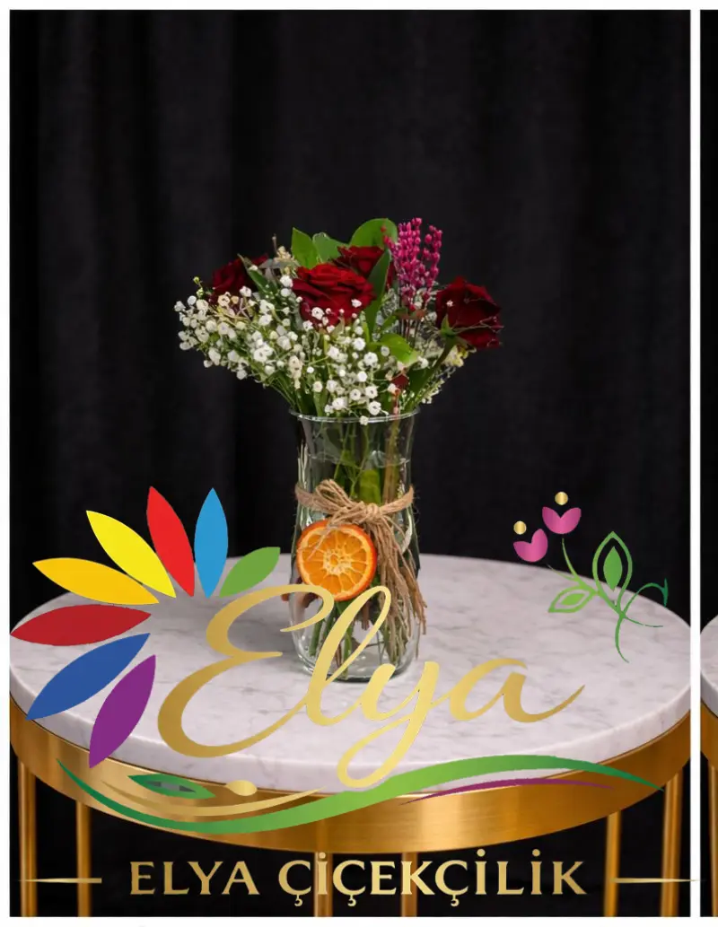 Vazoda Kırmızı Gül Aranjmanı: Aşkın En Saf Hali - Diyarbakır Çiçek Gönder